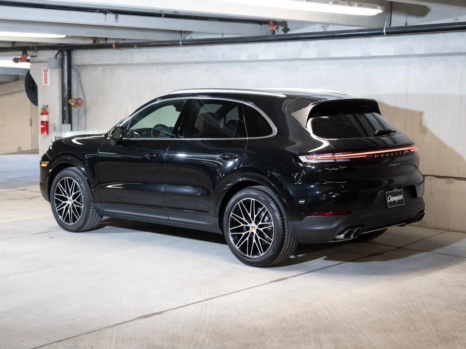 2026 Porsche 9Y0/9Y3 Cayenne - Image 3 of 29