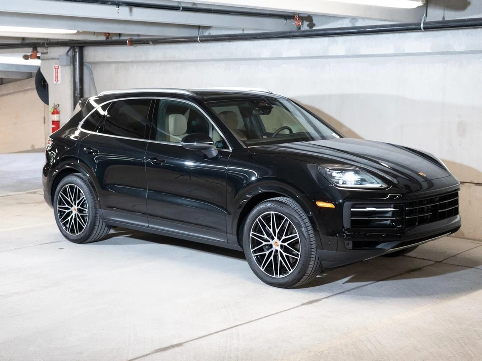 2026 Porsche 9Y0/9Y3 Cayenne - Image 7 of 29