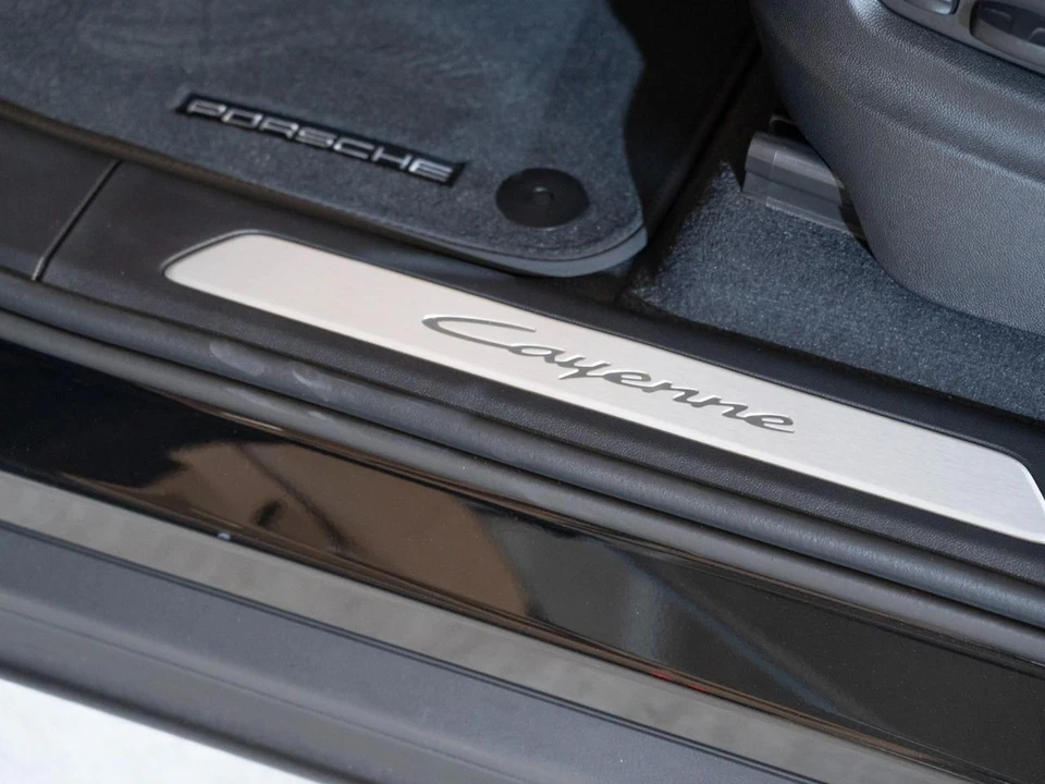 2026 Porsche 9Y0/9Y3 Cayenne - Image 12 of 29