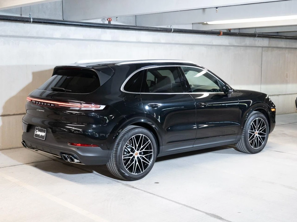 2026 Porsche 9Y0/9Y3 Cayenne - Image 9 of 29