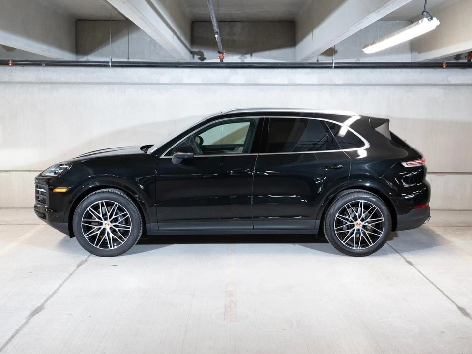 2026 Porsche 9Y0/9Y3 Cayenne - Image 2 of 29