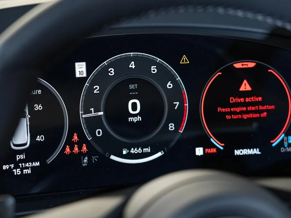 2026 Porsche 9Y0/9Y3 Cayenne - Image 18 of 29