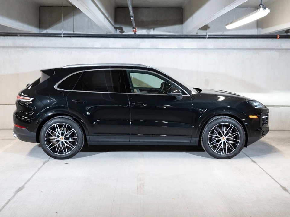 2026 Porsche 9Y0/9Y3 Cayenne - Image 8 of 29