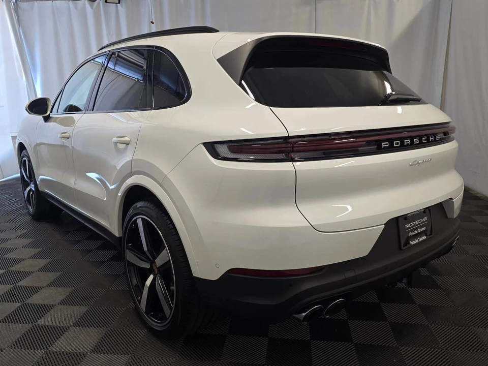 2026 Porsche 9Y0/9Y3 Cayenne - Image 3 of 5