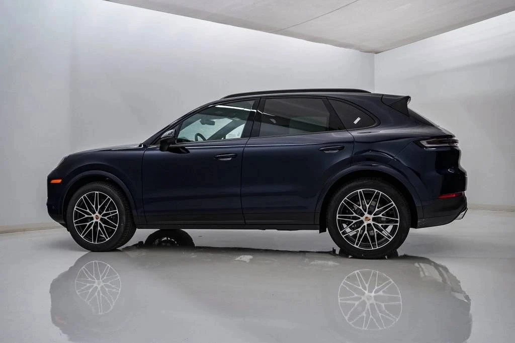 2026 Porsche 9Y0/9Y3 Cayenne - Image 2 of 5