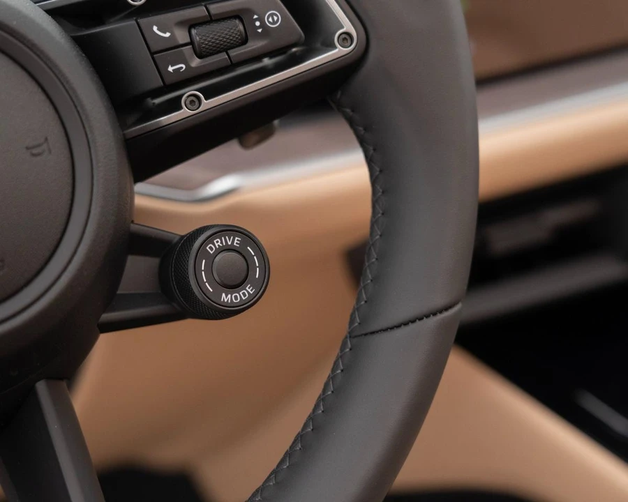 2026 Porsche 9Y0/9Y3 Cayenne - Image 27 of 31