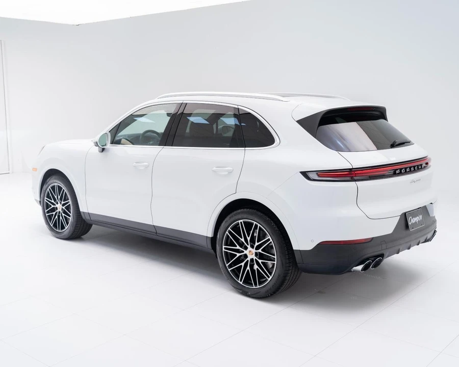 2026 Porsche 9Y0/9Y3 Cayenne - Image 3 of 31