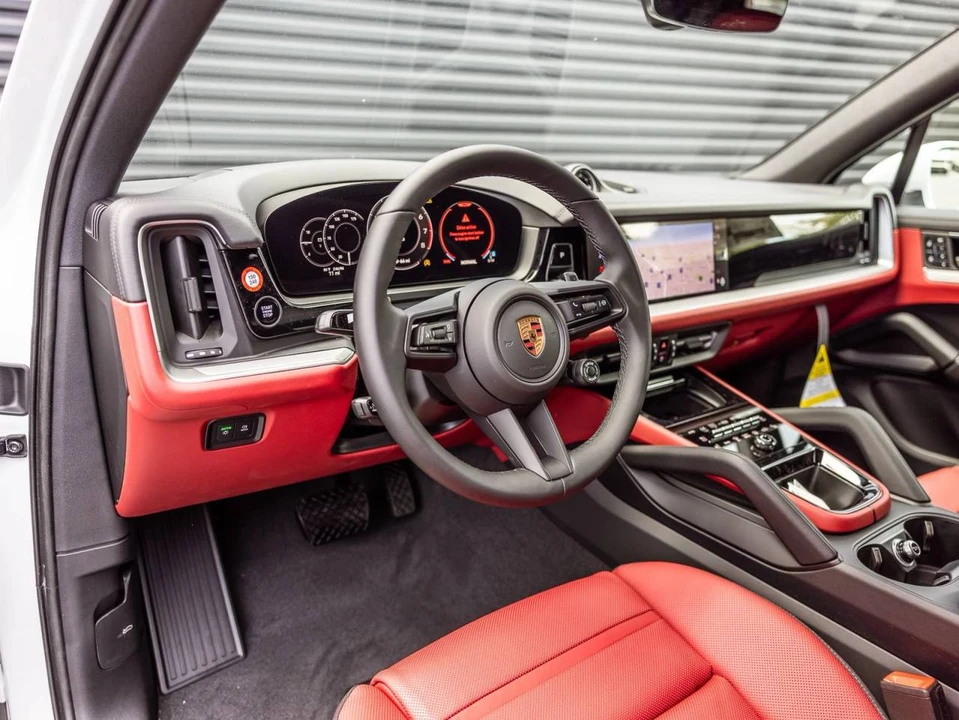 2026 Porsche 9Y0/9Y3 Cayenne - Image 4 of 4