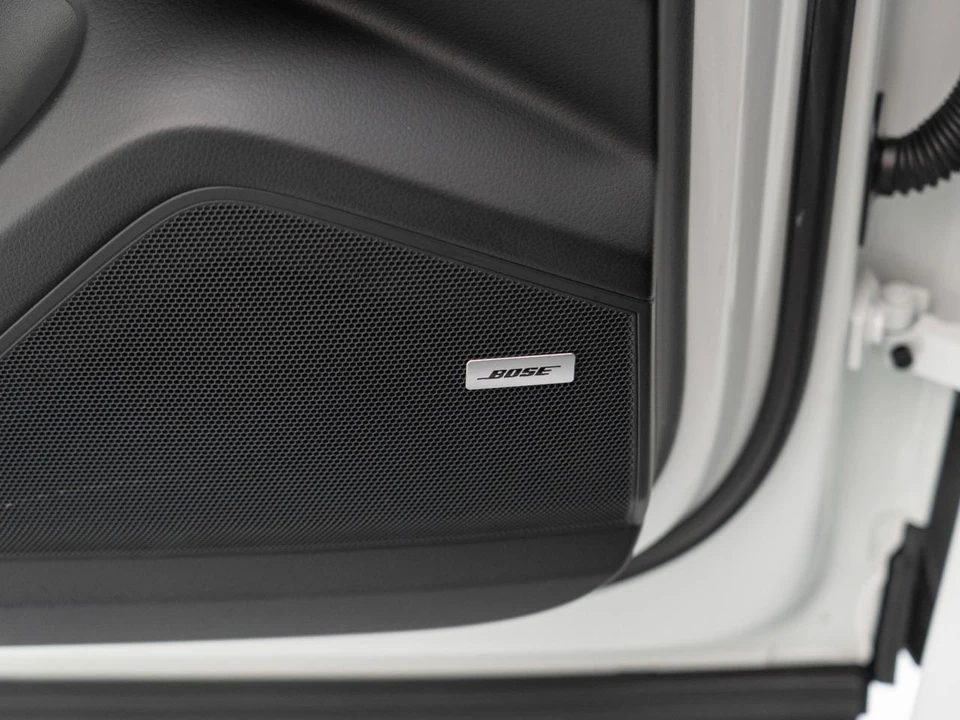 2026 Porsche 9Y0/9Y3 Cayenne - Image 23 of 31