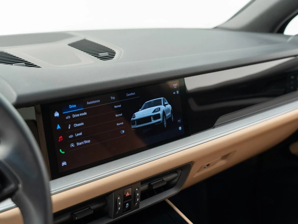 2026 Porsche 9Y0/9Y3 Cayenne - Image 25 of 31