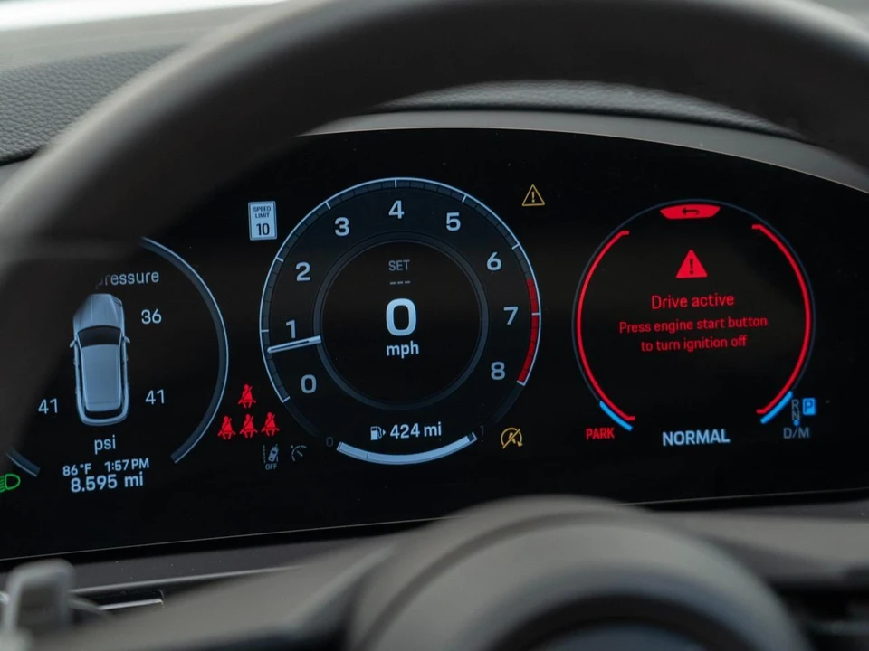2026 Porsche 9Y0/9Y3 Cayenne - Image 24 of 31