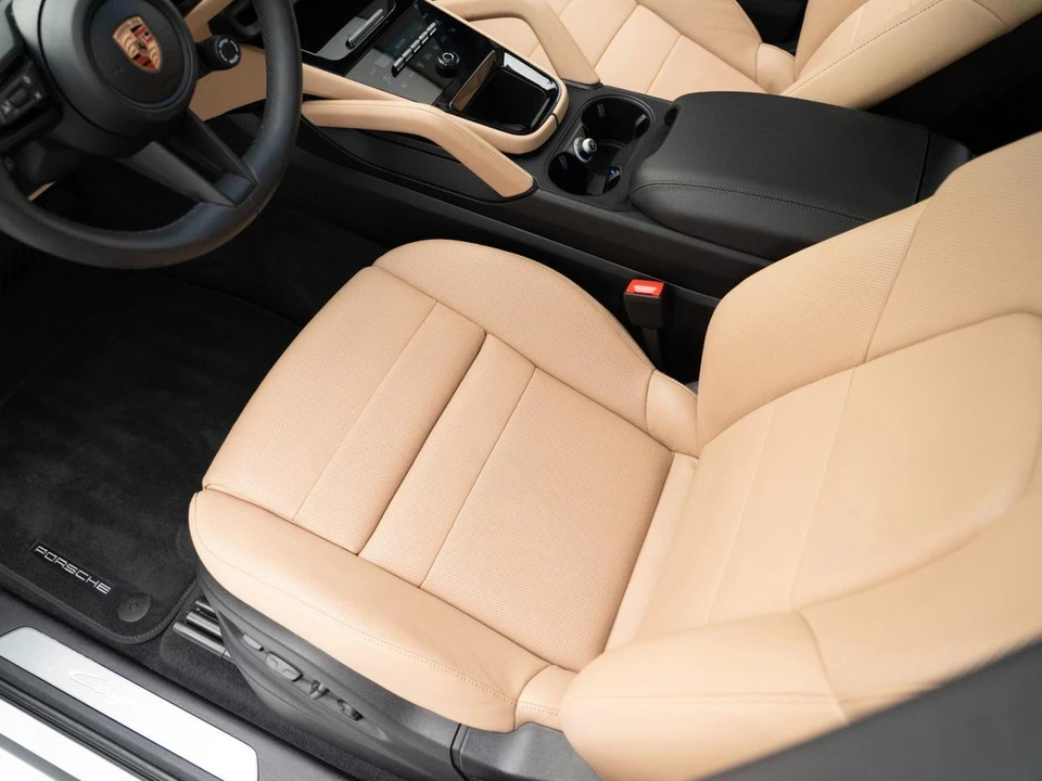2026 Porsche 9Y0/9Y3 Cayenne - Image 17 of 31