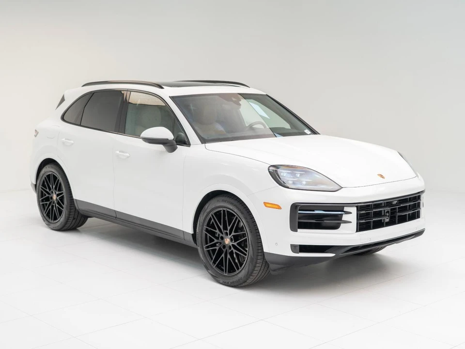 2026 Porsche 9Y0/9Y3 Cayenne - Image 8 of 31