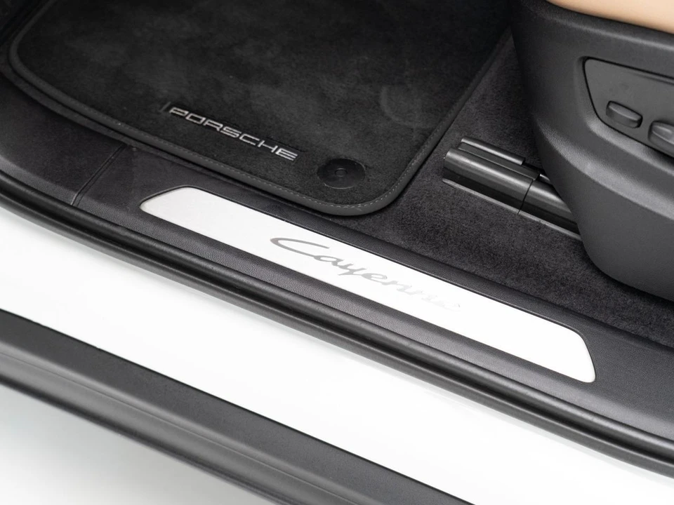 2026 Porsche 9Y0/9Y3 Cayenne - Image 15 of 31