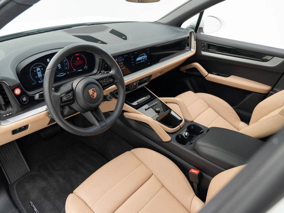 2026 Porsche 9Y0/9Y3 Cayenne - Image 5 of 31