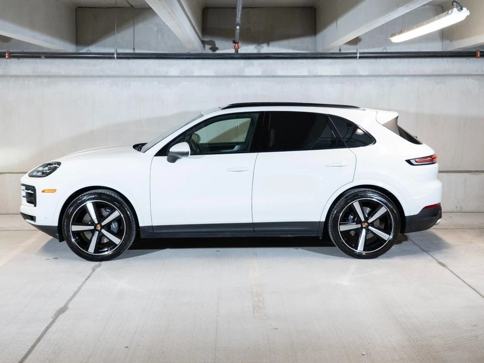 2026 Porsche 9Y0/9Y3 Cayenne - Image 3 of 29