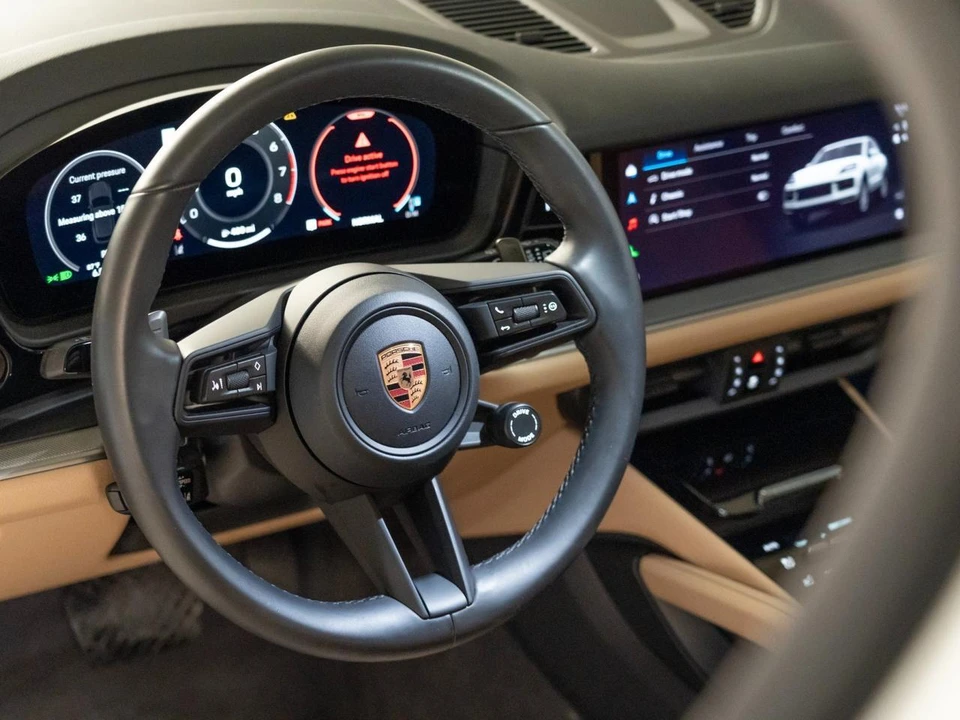 2026 Porsche 9Y0/9Y3 Cayenne - Image 16 of 29