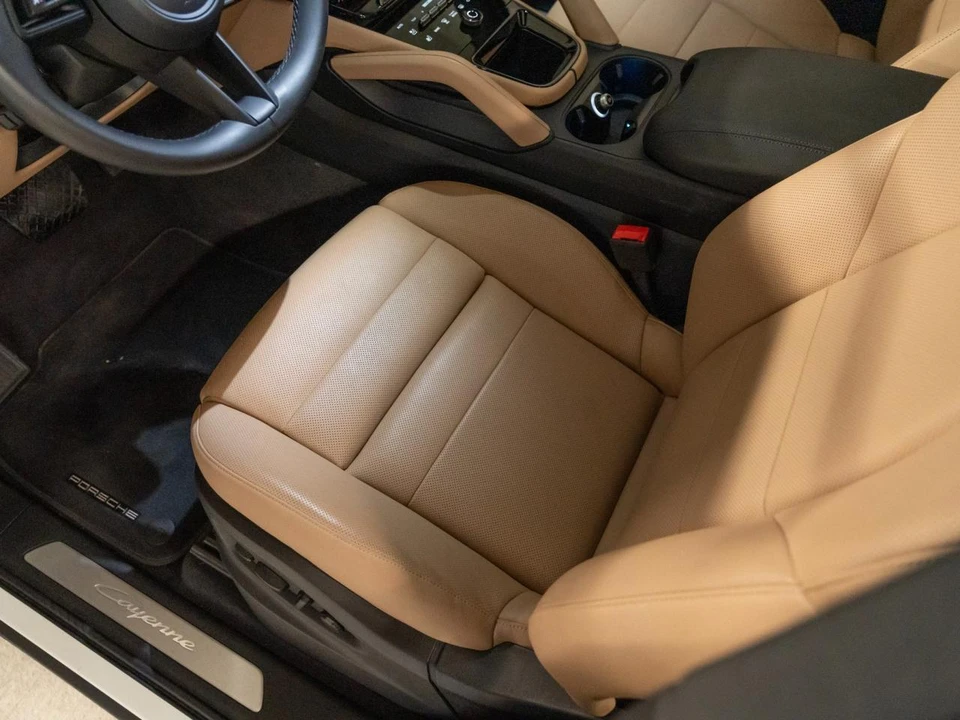 2026 Porsche 9Y0/9Y3 Cayenne - Image 15 of 29