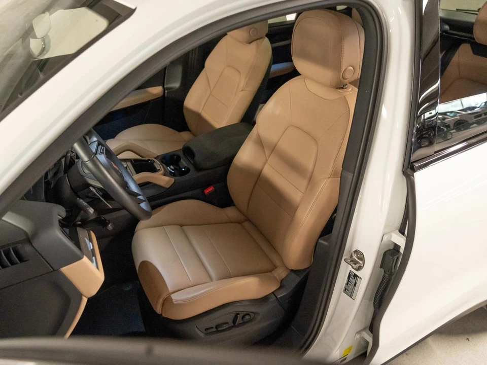 2026 Porsche 9Y0/9Y3 Cayenne - Image 6 of 29