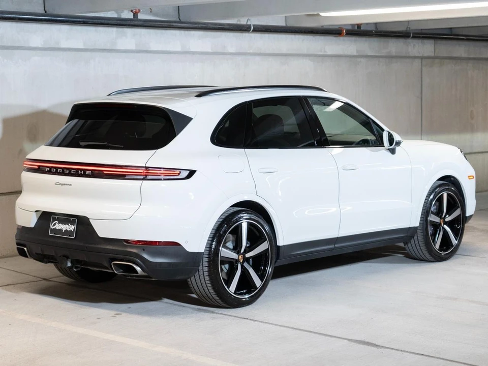 2026 Porsche 9Y0/9Y3 Cayenne - Image 10 of 29