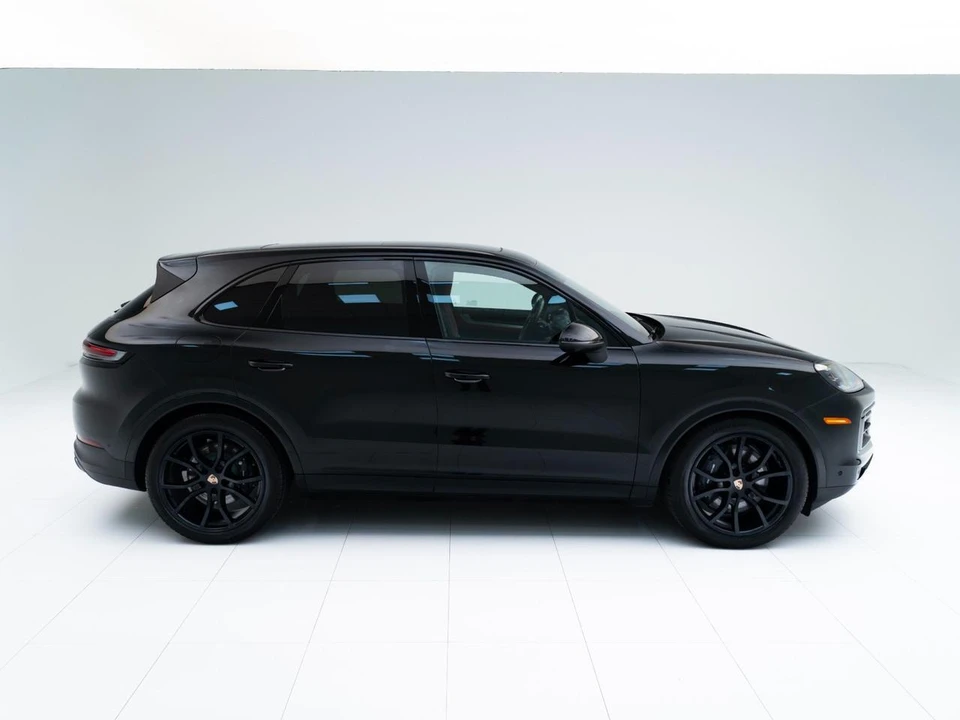 2026 Porsche 9Y0/9Y3 Cayenne - Image 8 of 31
