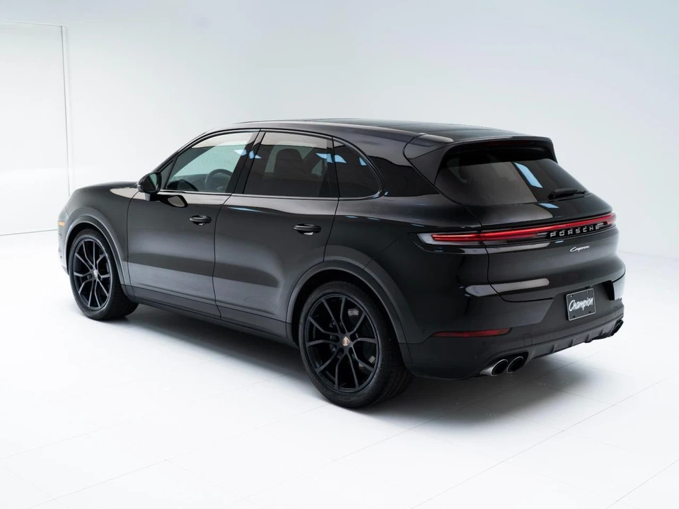 2026 Porsche 9Y0/9Y3 Cayenne - Image 3 of 31