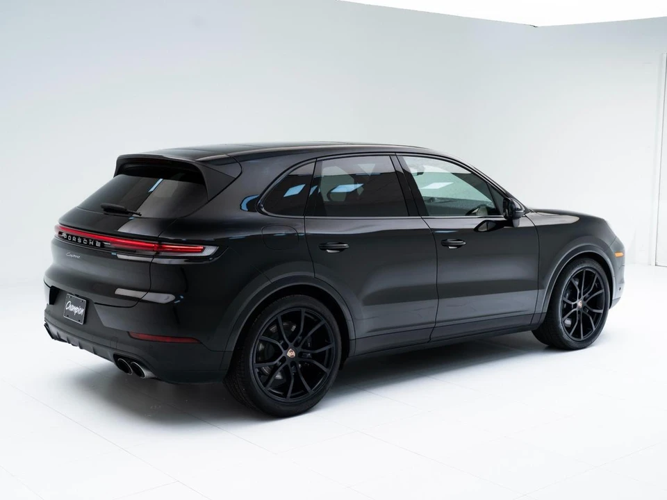 2026 Porsche 9Y0/9Y3 Cayenne - Image 9 of 31