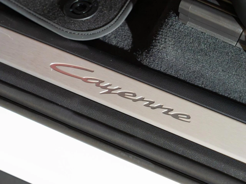 2026 Porsche 9Y0/9Y3 Cayenne - Image 13 of 29