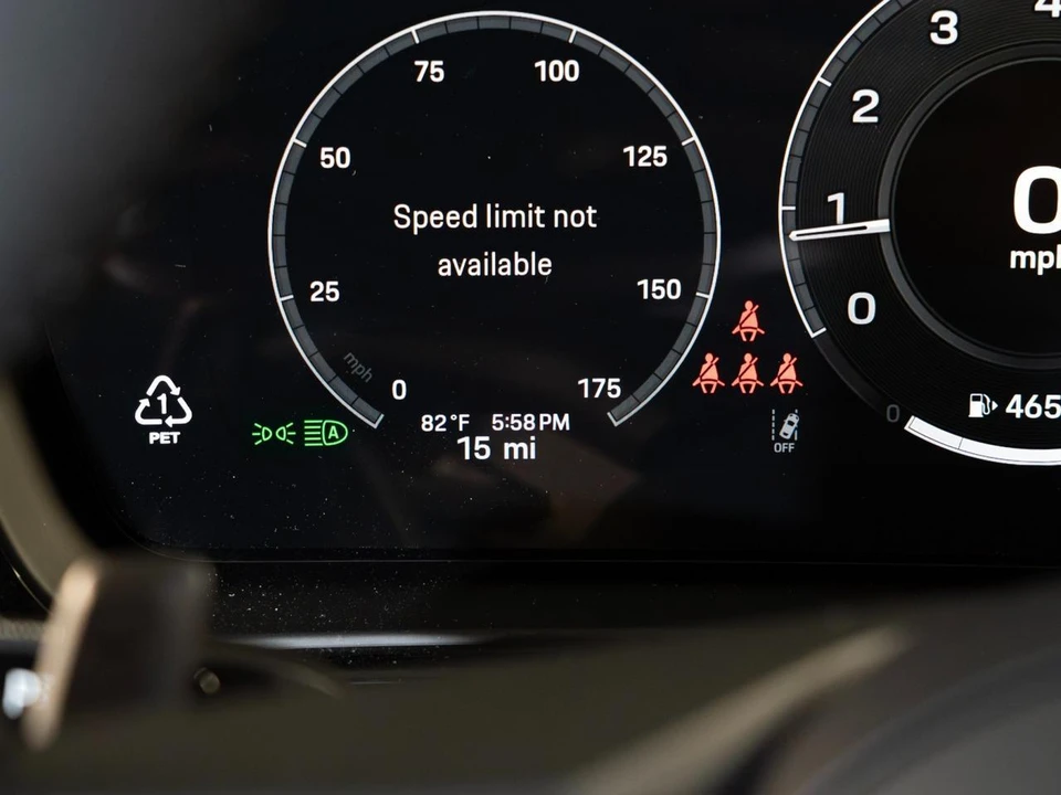 2026 Porsche 9Y0/9Y3 Cayenne - Image 27 of 29