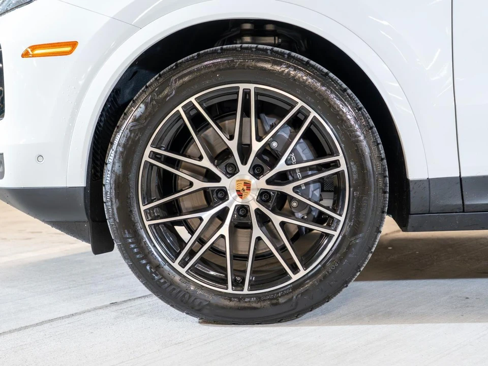 2026 Porsche 9Y0/9Y3 Cayenne - Image 11 of 29