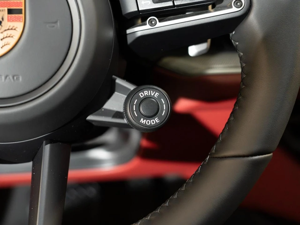 2026 Porsche 9Y0/9Y3 Cayenne - Image 23 of 29