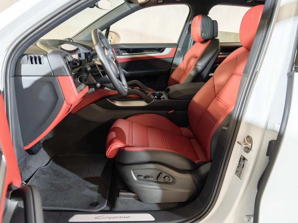 2026 Porsche 9Y0/9Y3 Cayenne - Image 16 of 29