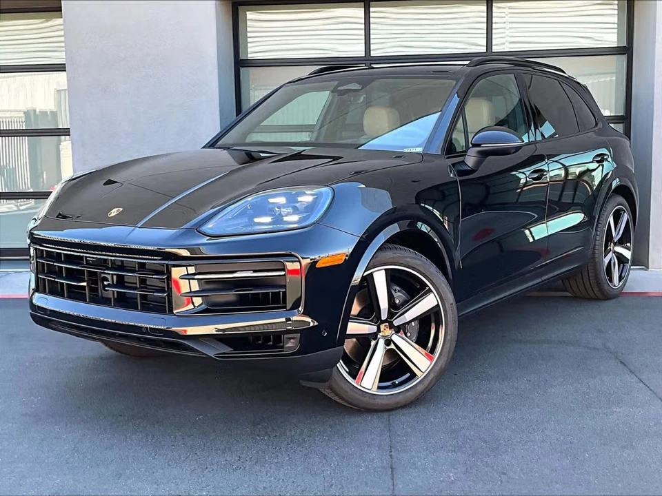 2026 Porsche 9Y0/9Y3 Cayenne - Image 4 of 31