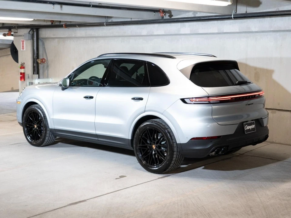 2026 Porsche 9Y0/9Y3 Cayenne - Image 3 of 30