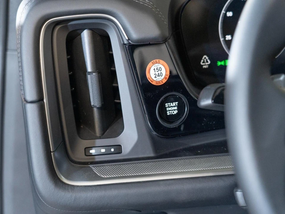 2026 Porsche 9Y0/9Y3 Cayenne - Image 24 of 30