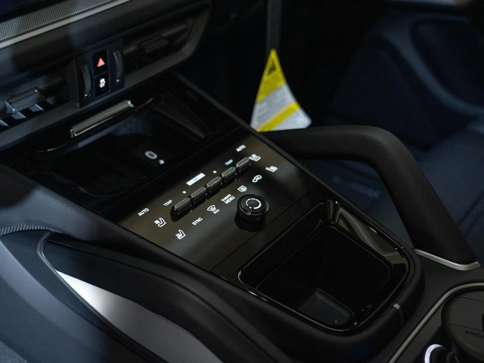 2026 Porsche 9Y0/9Y3 Cayenne - Image 22 of 30
