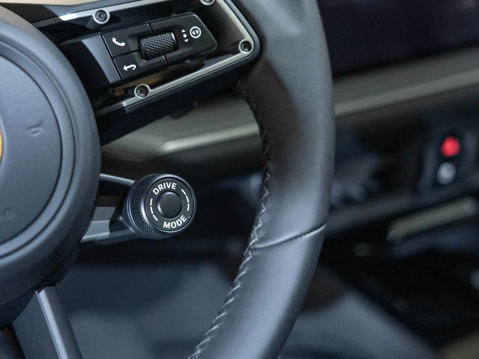 2026 Porsche 9Y0/9Y3 Cayenne - Image 23 of 30