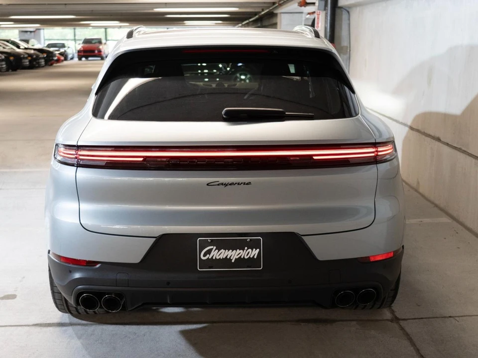 2026 Porsche 9Y0/9Y3 Cayenne - Image 10 of 30