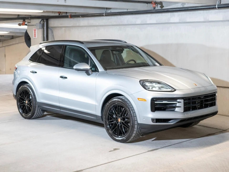 2026 Porsche 9Y0/9Y3 Cayenne - Image 7 of 30