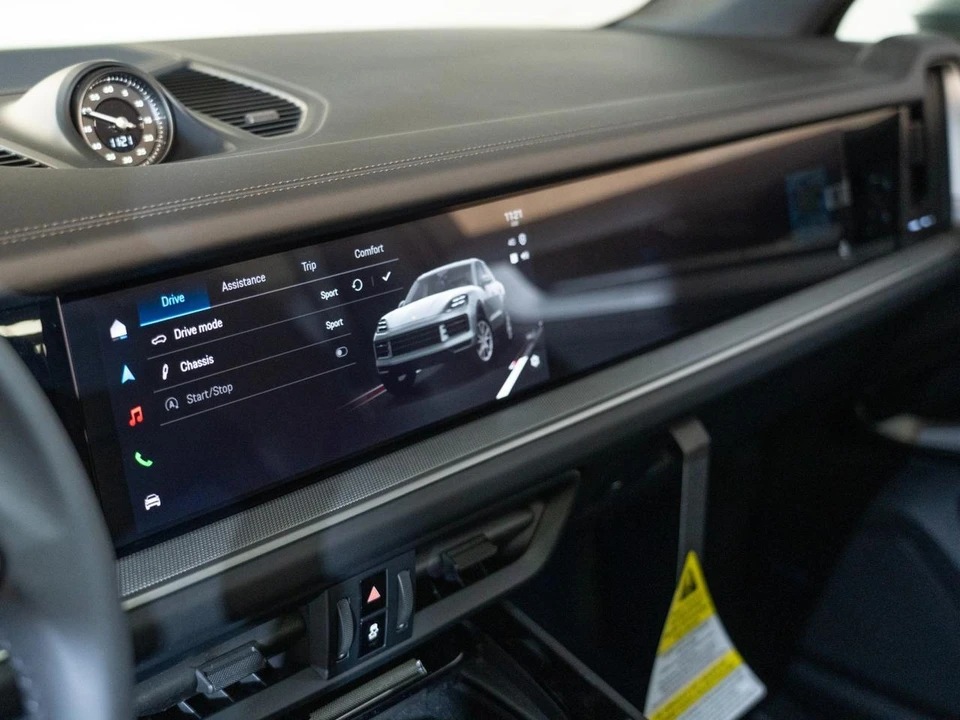 2026 Porsche 9Y0/9Y3 Cayenne - Image 21 of 30