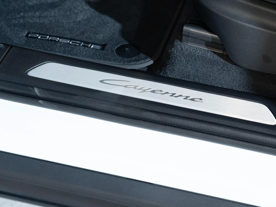 2026 Porsche 9Y0/9Y3 Cayenne - Image 12 of 27