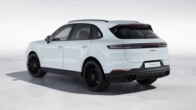 2026 Porsche Cayenne - Image 18 of 30