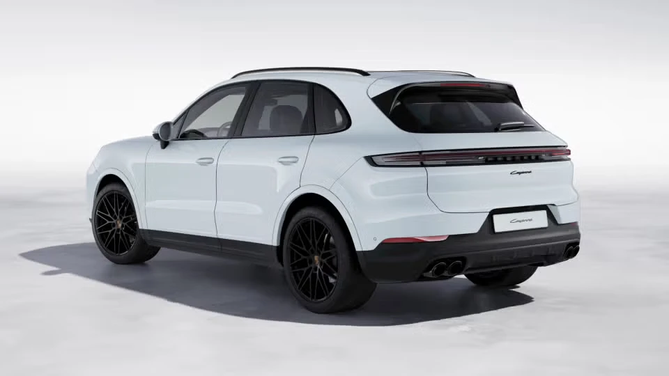 2026 Porsche Cayenne - Image 19 of 30