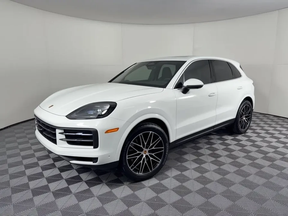 2026 Porsche 9Y0/9Y3 Cayenne - Image 8 of 31