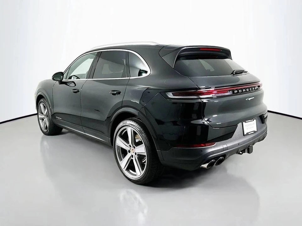2026 Porsche 9Y0/9Y3 Cayenne - Image 3 of 5