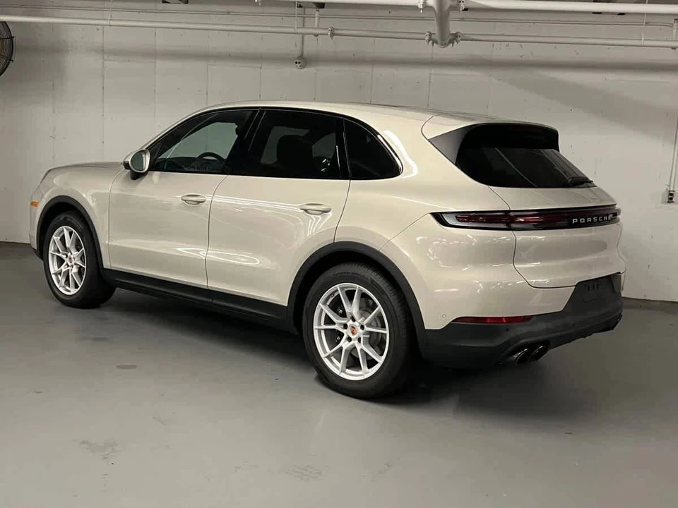 2026 Porsche 9Y0/9Y3 Cayenne - Image 3 of 4