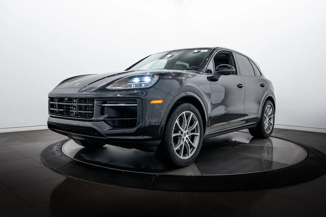 2026 Porsche 9Y0/9Y3 Cayenne - Image 8 of 31