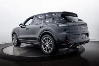 2026 Porsche 9Y0/9Y3 Cayenne - Image 17 of 31