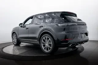 2026 Porsche 9Y0/9Y3 Cayenne - Image 21 of 31