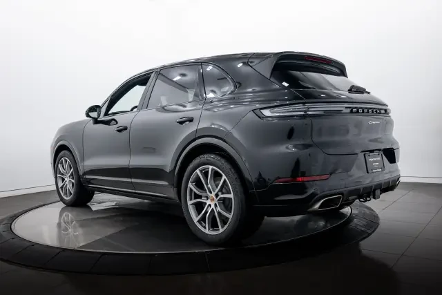 2026 Porsche 9Y0/9Y3 Cayenne - Image 22 of 31